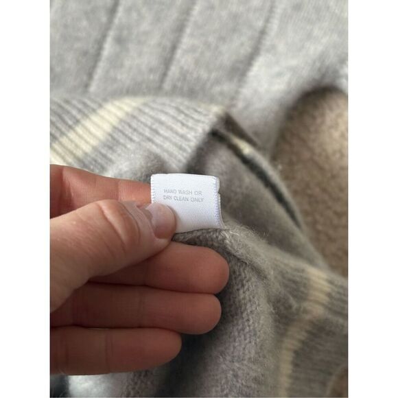 Kokun Cashmere Cardigan Size L Gray Button Front Pockets - Picture 10 of 10